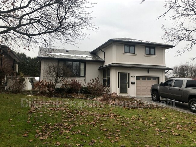 Building Photo - 905 Central Park Blvd N