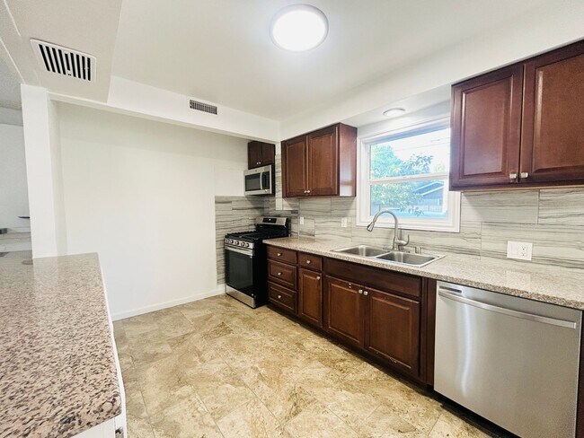 7358 Balcom Ave Unit 17750 Valerio