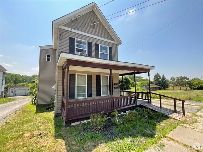 Building Photo - 377 W Main St Rental