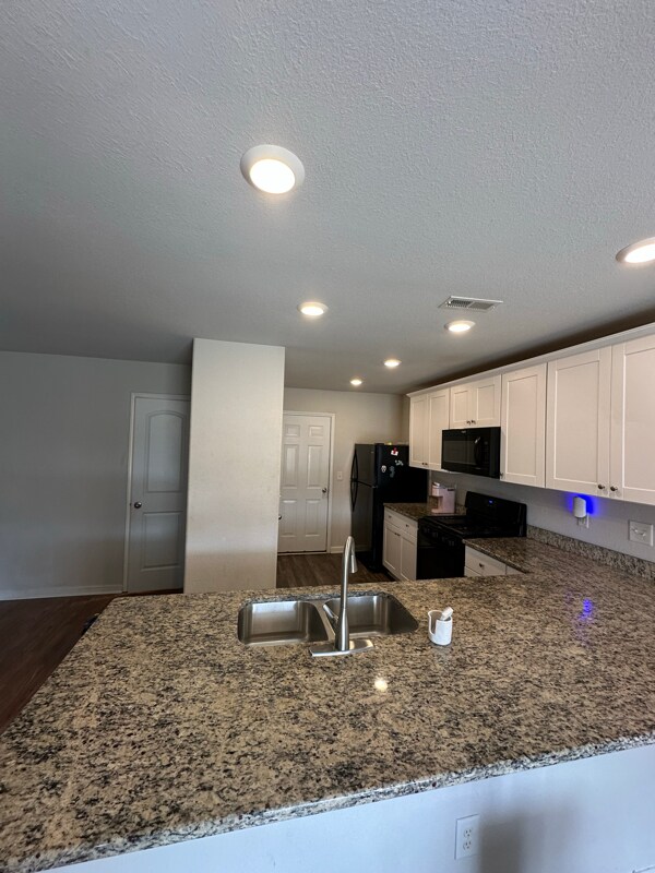 Photo - 2071 Alderman Way