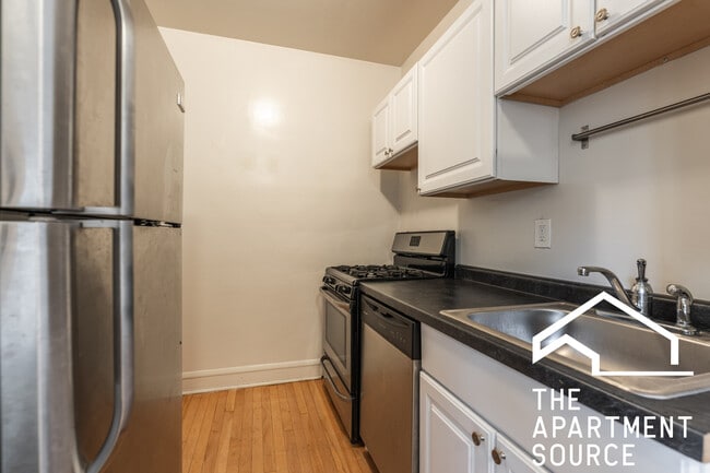 Photo - 4208 N Clark St Unit 2