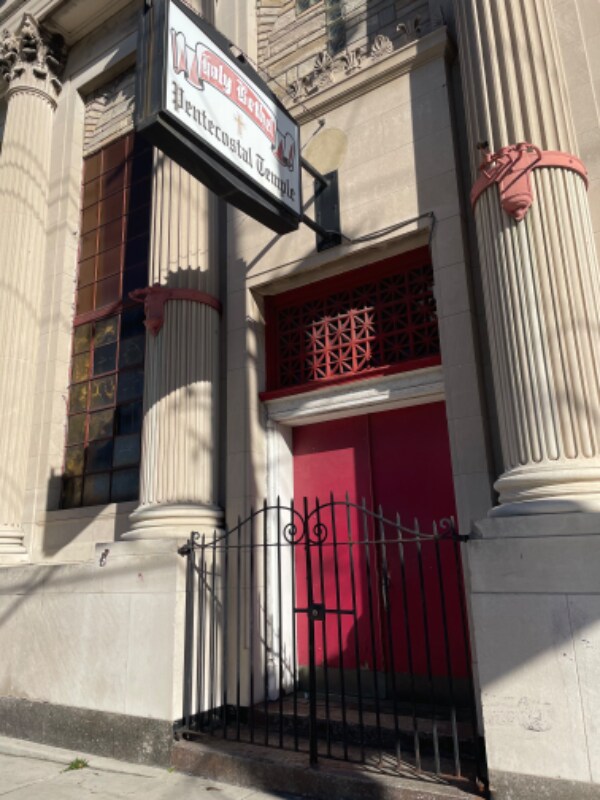 Photo - 562 Ferry Ave