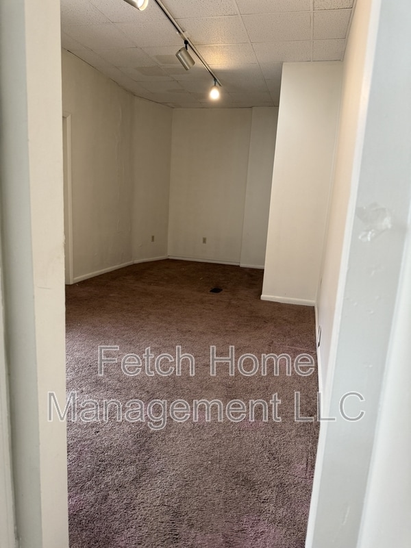 Photo - 202 E King St