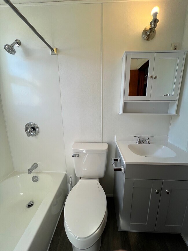 Photo - 305 W Main St Unit B