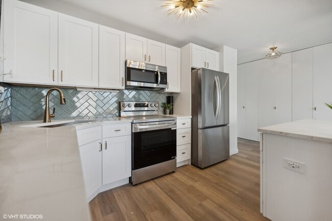 Photo - 5455 N Sheridan Rd Unit 1711