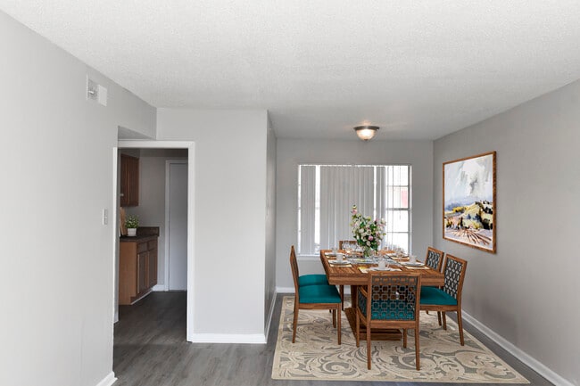 Photo - Hillcrest Apartments