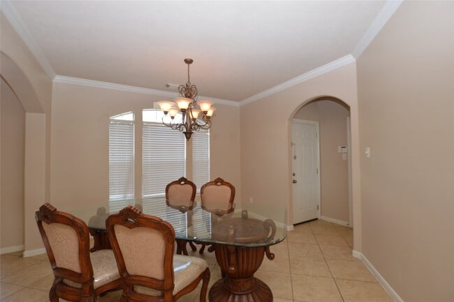 19415 Country Rd Dr