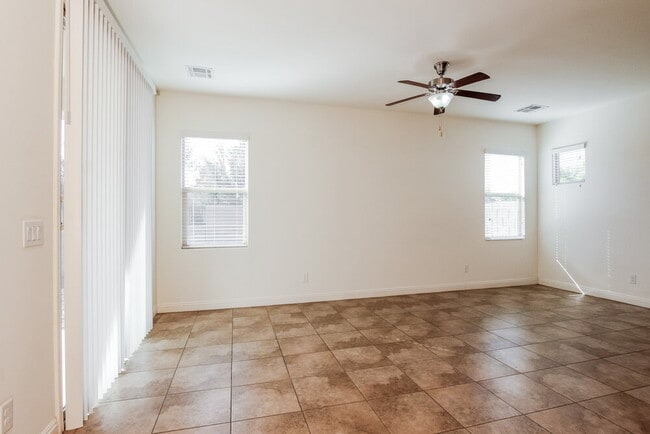 Photo - 5521 E Jaeger St