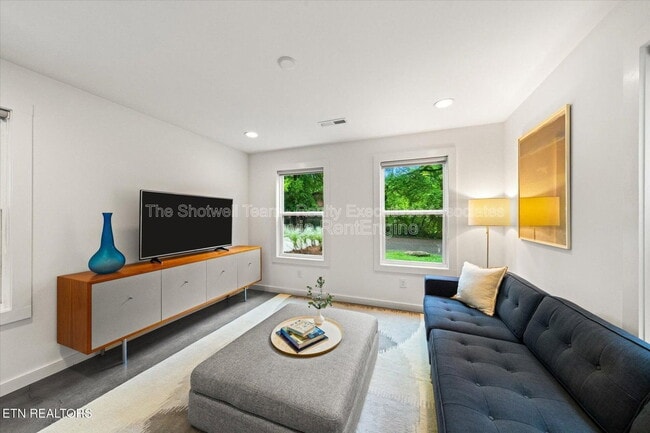 Photo - 1327 Brown Ave