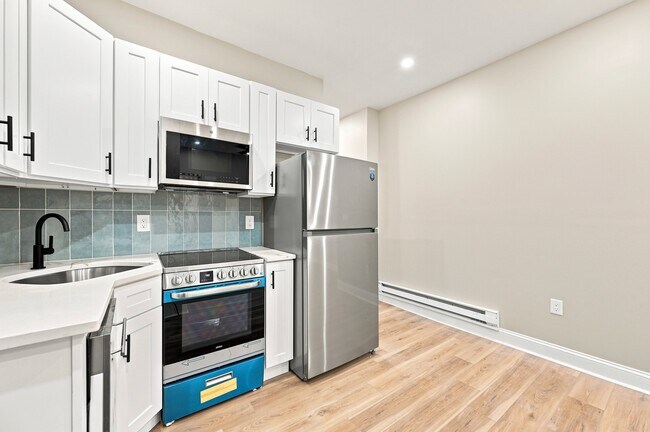 872 N 46th St Unit 1