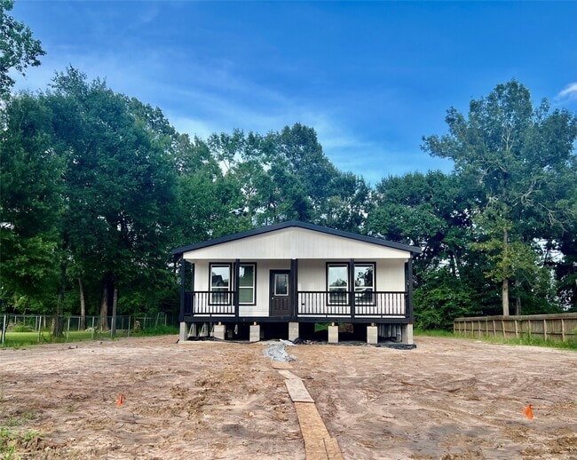 Building Photo - 24323 E Terrace Dr