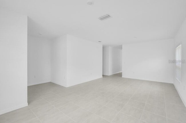 Photo - 1931 Rosewood Cir