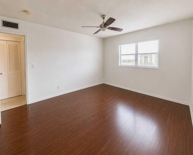 Photo - 4750 NW 22nd Ct Unit 502