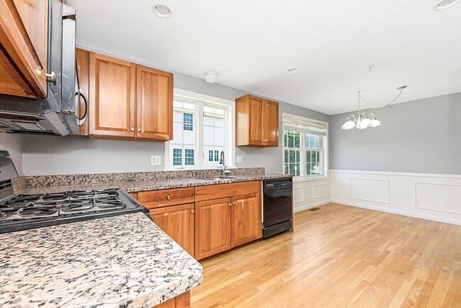 Photo - 1005 Trapelo Rd