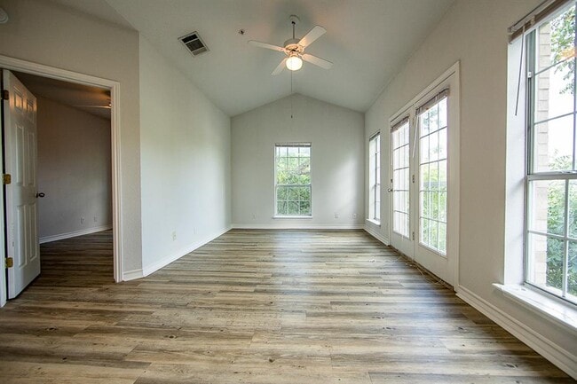 Photo - 2204 San Gabriel St Unit 205