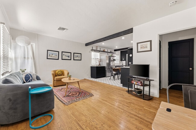 Photo - 5902 Lemp Ave