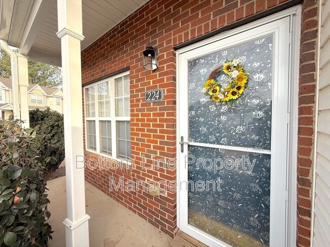 Photo - 224 Primrose Walk