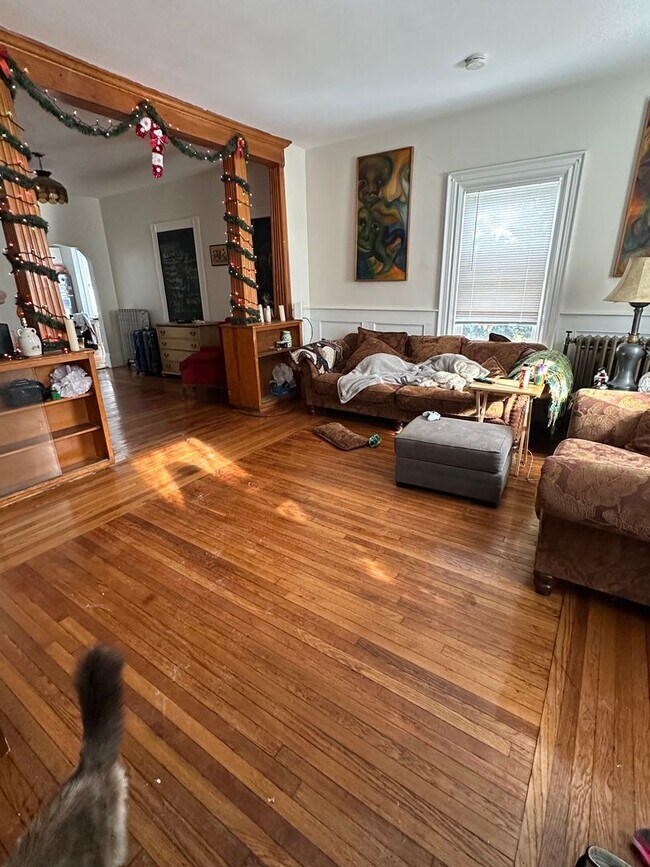 Photo - ALLSTON 4 BED/2 BATH FOR 9/1!  UPDATED KITCHEN AND BIG ROOMS!