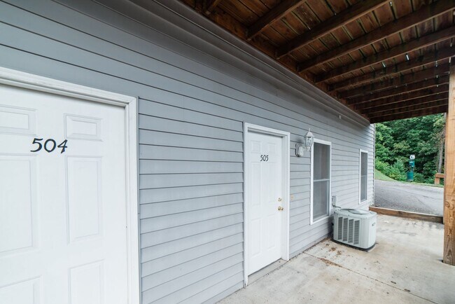 Photo - Pinnacle Heights Apartments