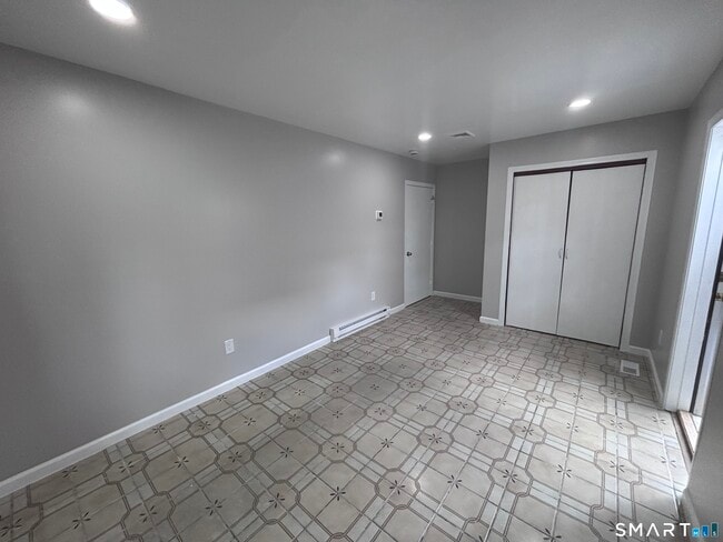 Photo - 409 Oak Ave
