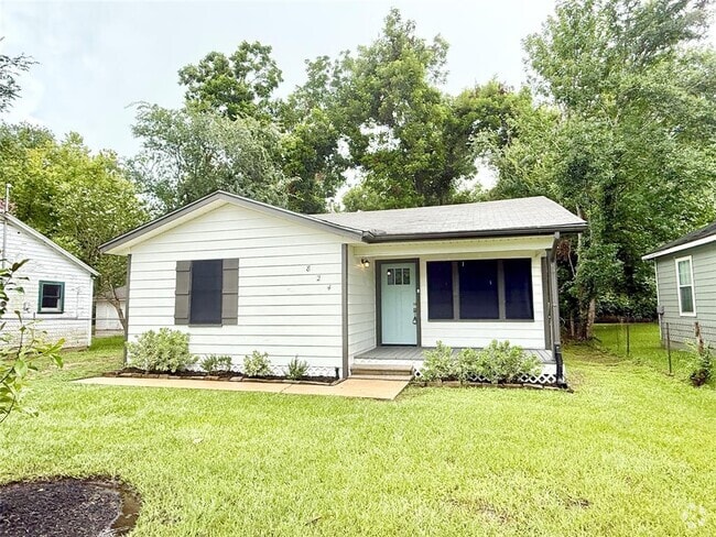 Building Photo - 824 S Anderson St Rental