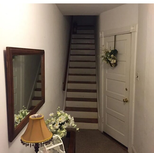 Photo - 210 W Maple Ave