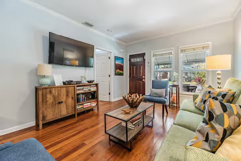 Photo - 209 W Osborne Ave