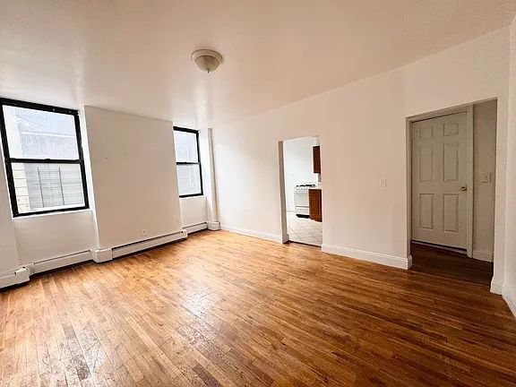 "Chic 1-Bedroom Haven in Vibrant Williamsburg – Your Perfect Urban Retreat!"
