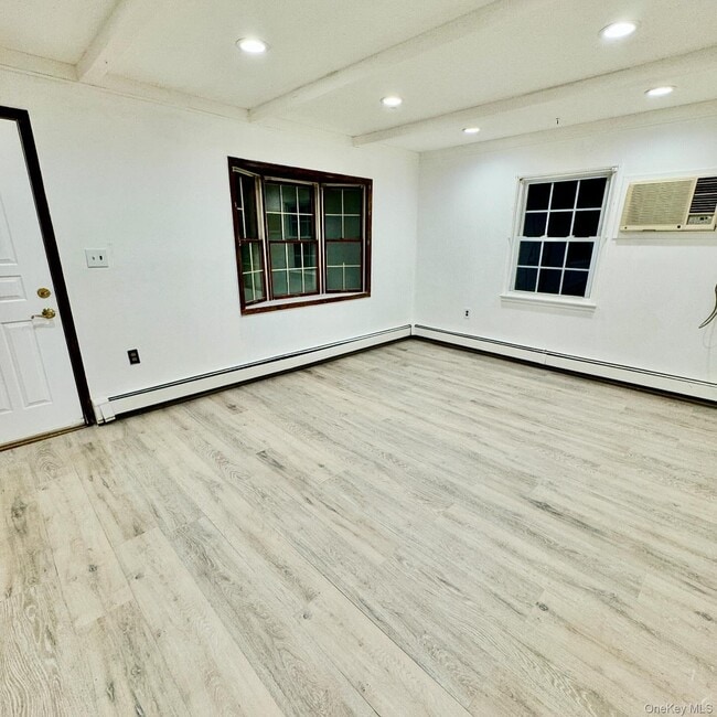 Photo - 11 Blue Spruce Rd