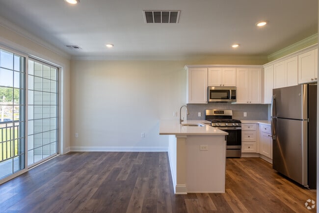 2BR, 1BA - 1,110SF