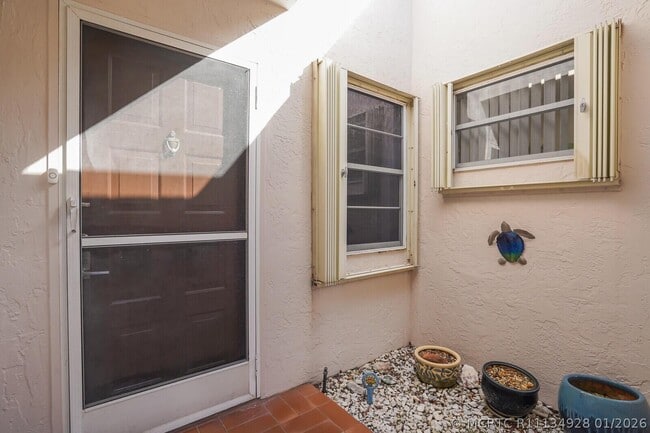 Photo - 6099 Waldwick Cir