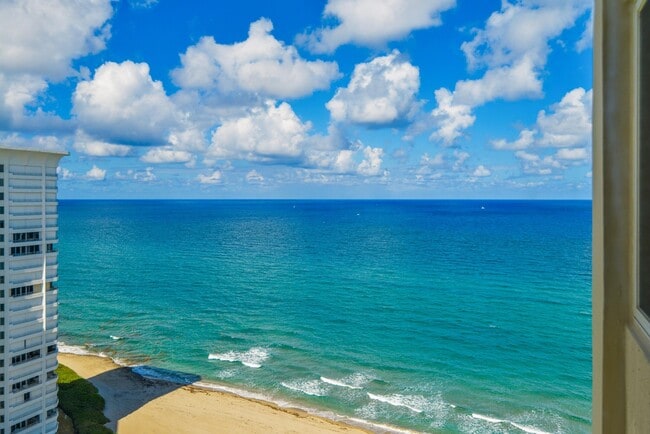 Building Photo - 550 S Ocean Blvd Unit 2105 Rental
