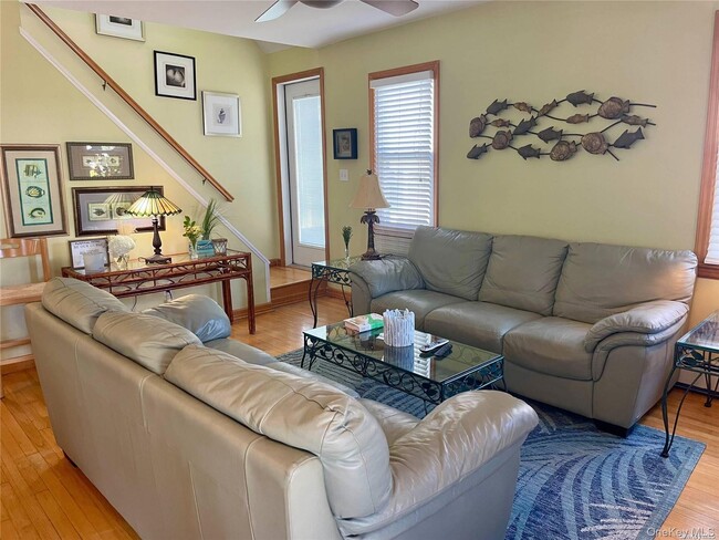 Photo - 89 Lynbrook Ave