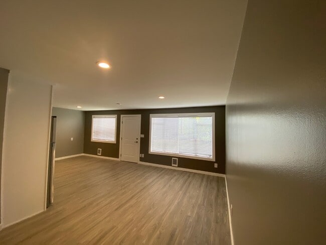 Photo - 7132 47th Ave SW Unit 4