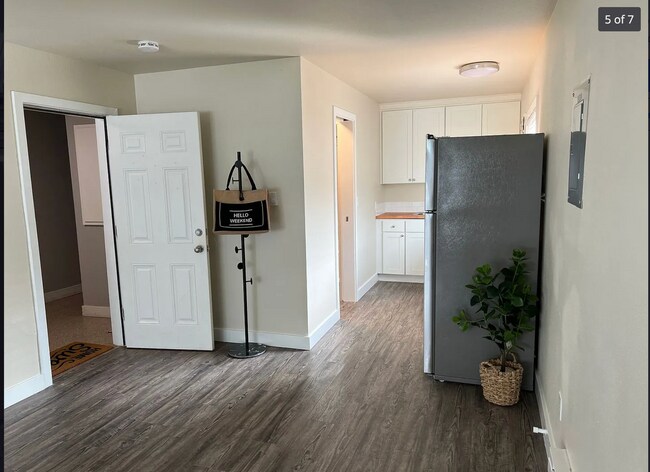 Photo - Hilltop Apartments