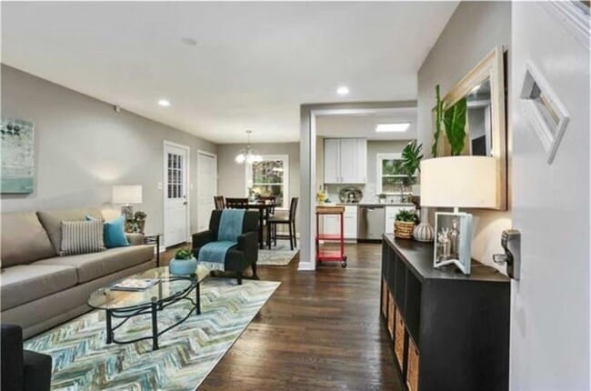 Photo - 2980 Pasadena Dr