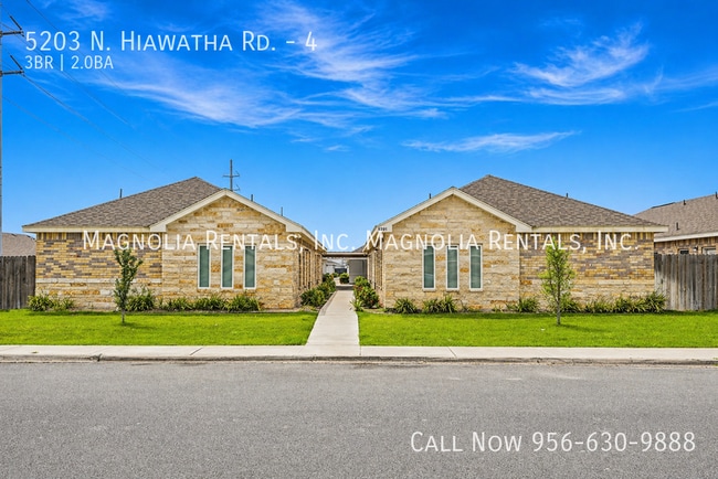 Building Photo - 5203 N Hiawatha Dr