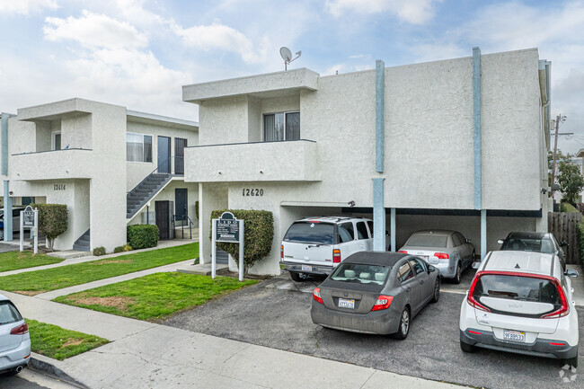 Building Photo - Lido Apartments - 12616-20 Caswell Ave