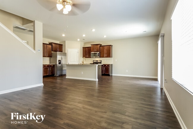 Photo - 229 Park View Cir