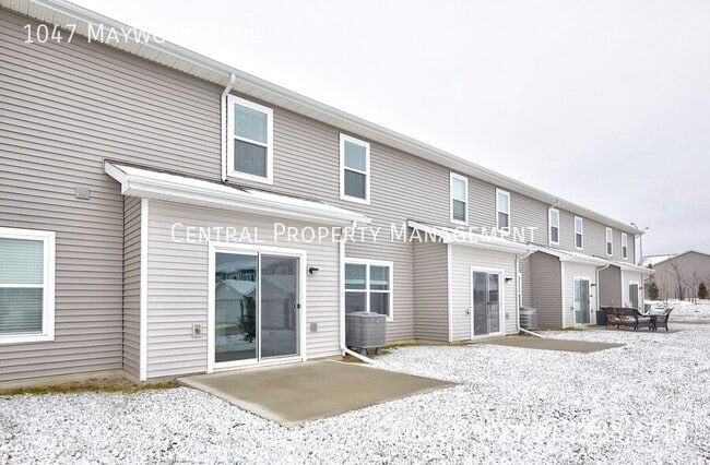 Photo - 1047 Maywood Ln