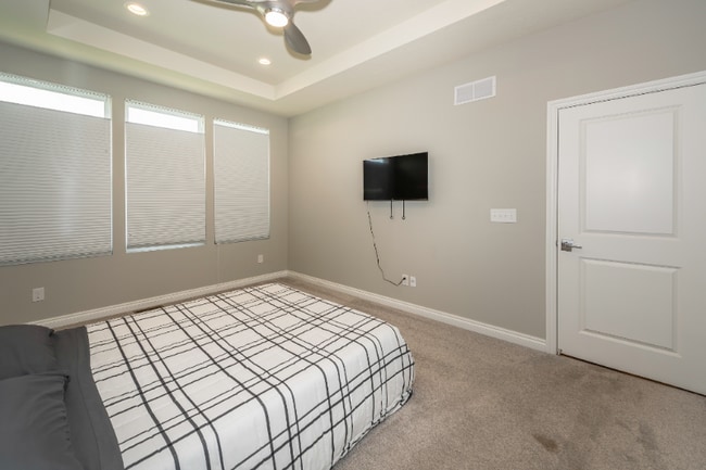 Photo - 2768 Polson St