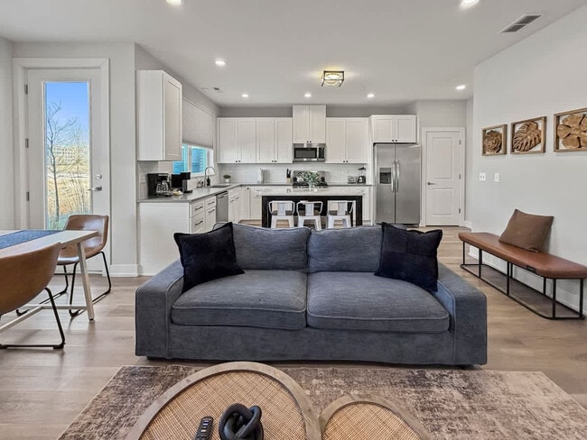 Photo - 28411 Torch Pkwy Unidad SI ID1502223P