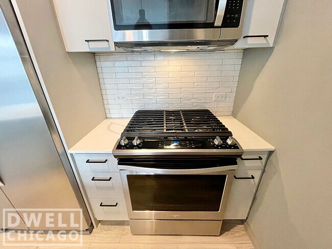 Photo - 2100 N Elston Ave