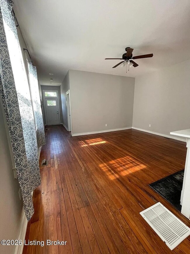 Photo - 521 E Ormsby Ave