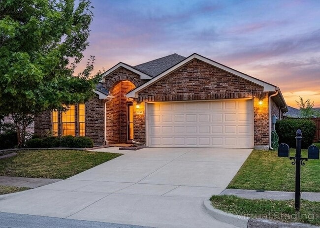 Building Photo - 2048 Lake Trail Dr