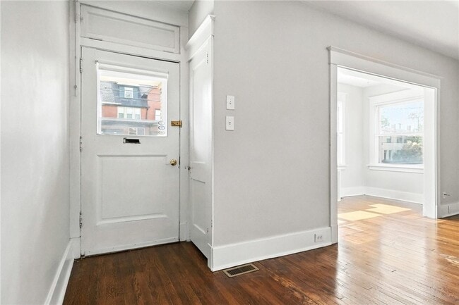 Photo - 1525 S Negley Ave Unit Pittsburgh, PA 15217