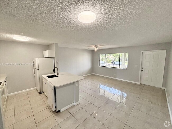 Building Photo - 1822 Meadows Cir W Unit 1822 Rental