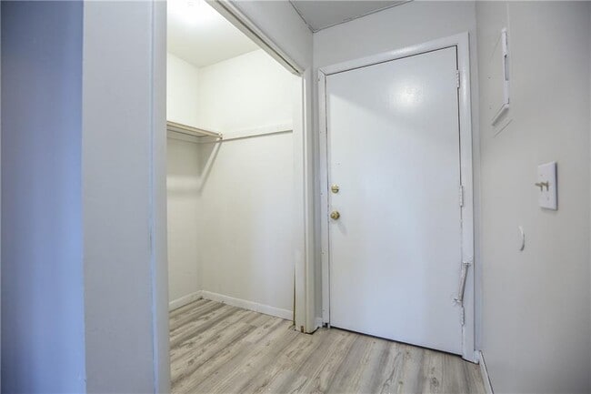 Photo - 404 Main St Unit B2