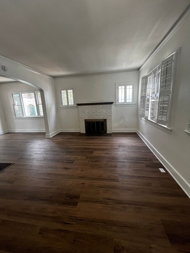 Photo - 921 Unit 921