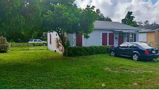 Photo - 1958 Thomas St Casa